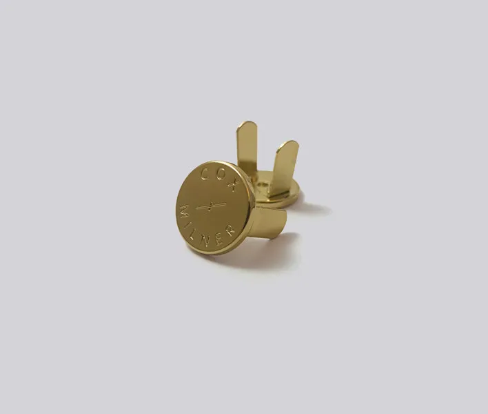 Bandable prong metal clothing tag